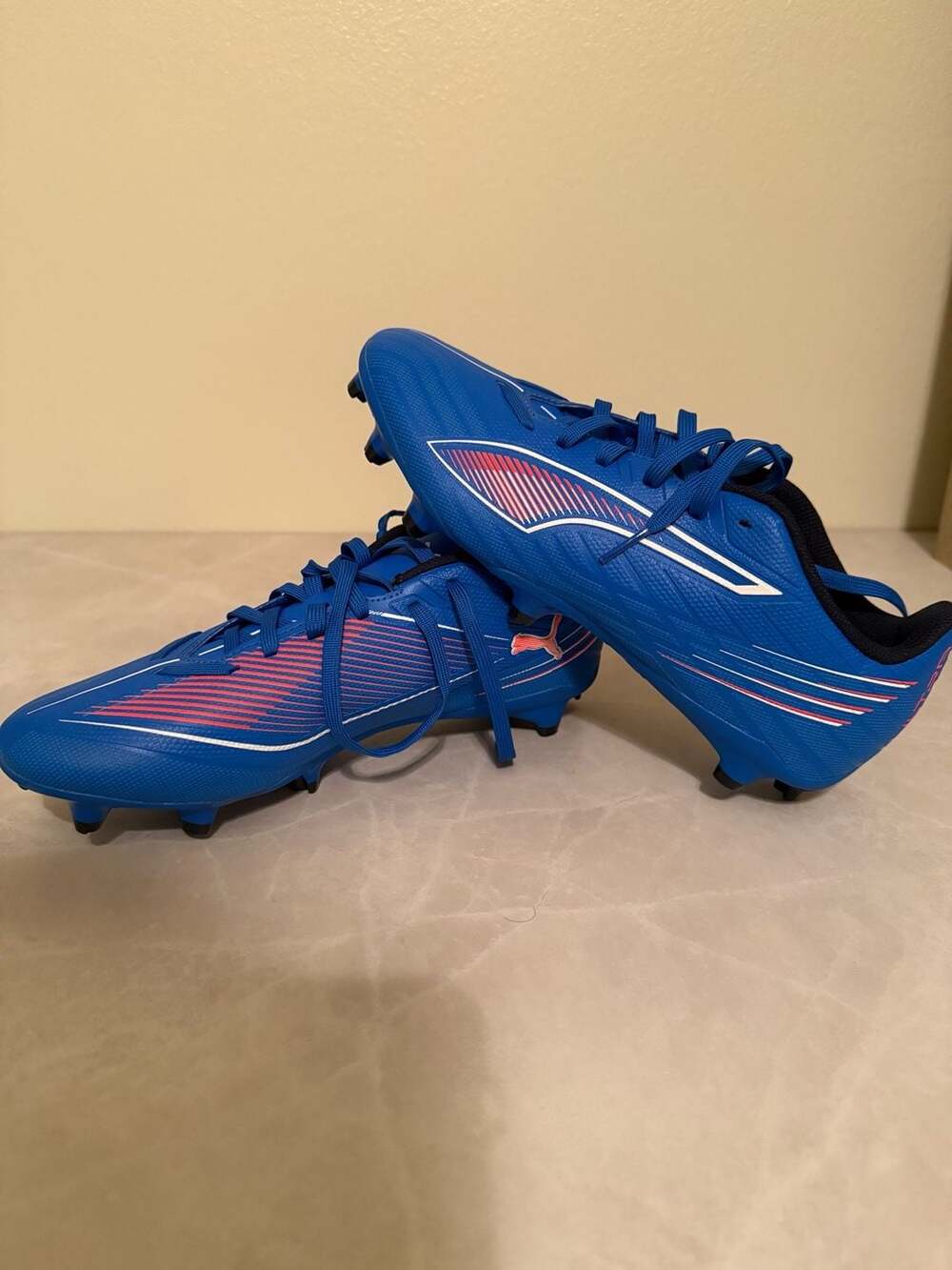 Puma Ultra 6 Play FG/AG Soccer Cleats in Ultra Blue/White/Glowing Red